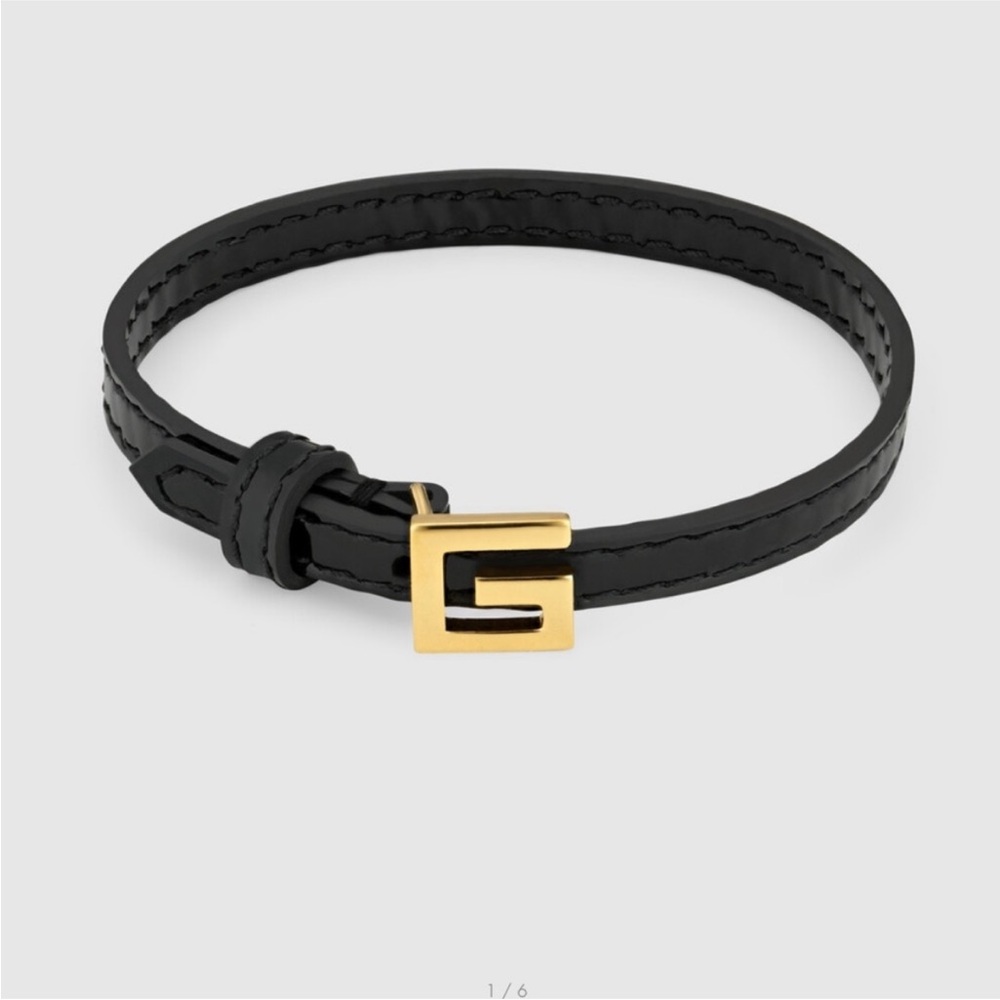 Gucci black patent  bracelet with Gold Square G